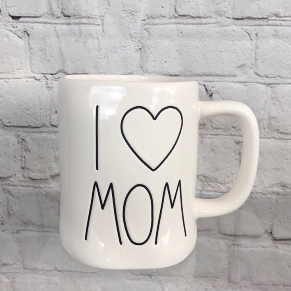 🚨FLASH SALE🚨Rae Dunn “I ❤️ MOM” coffee mug